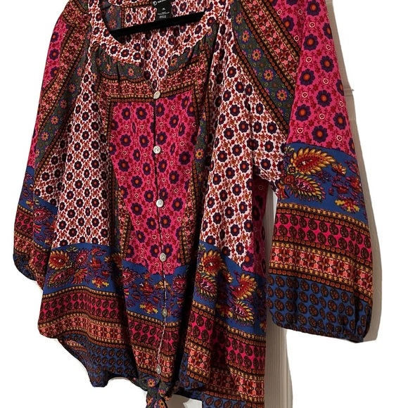 new directions Tops - New Direction FIG & FLOWER 
Tie and Button Down Front Elastic wrist. 1X NWOT